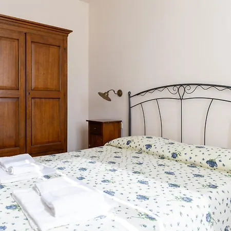 Casale Del Conero 아파트호텔 3*